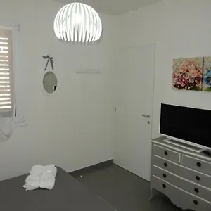  Apartment Acasamia Sulla Laguna